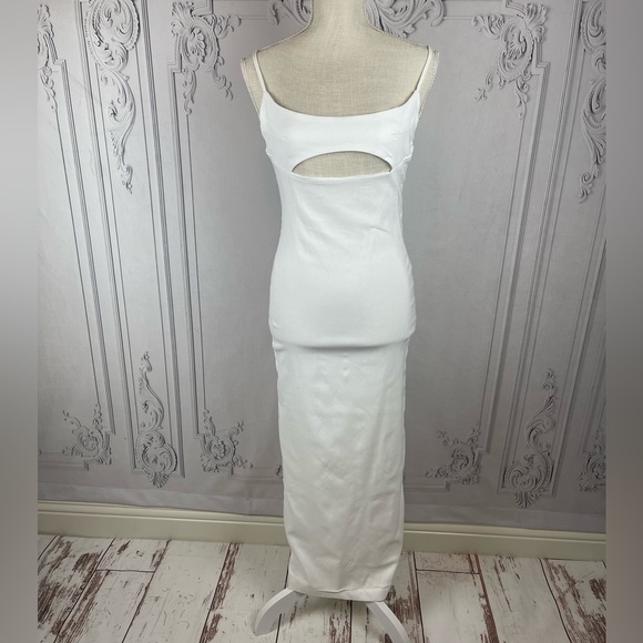 White Backless Bodycon Hallow Out Midi Dress - Picture 8 of 15